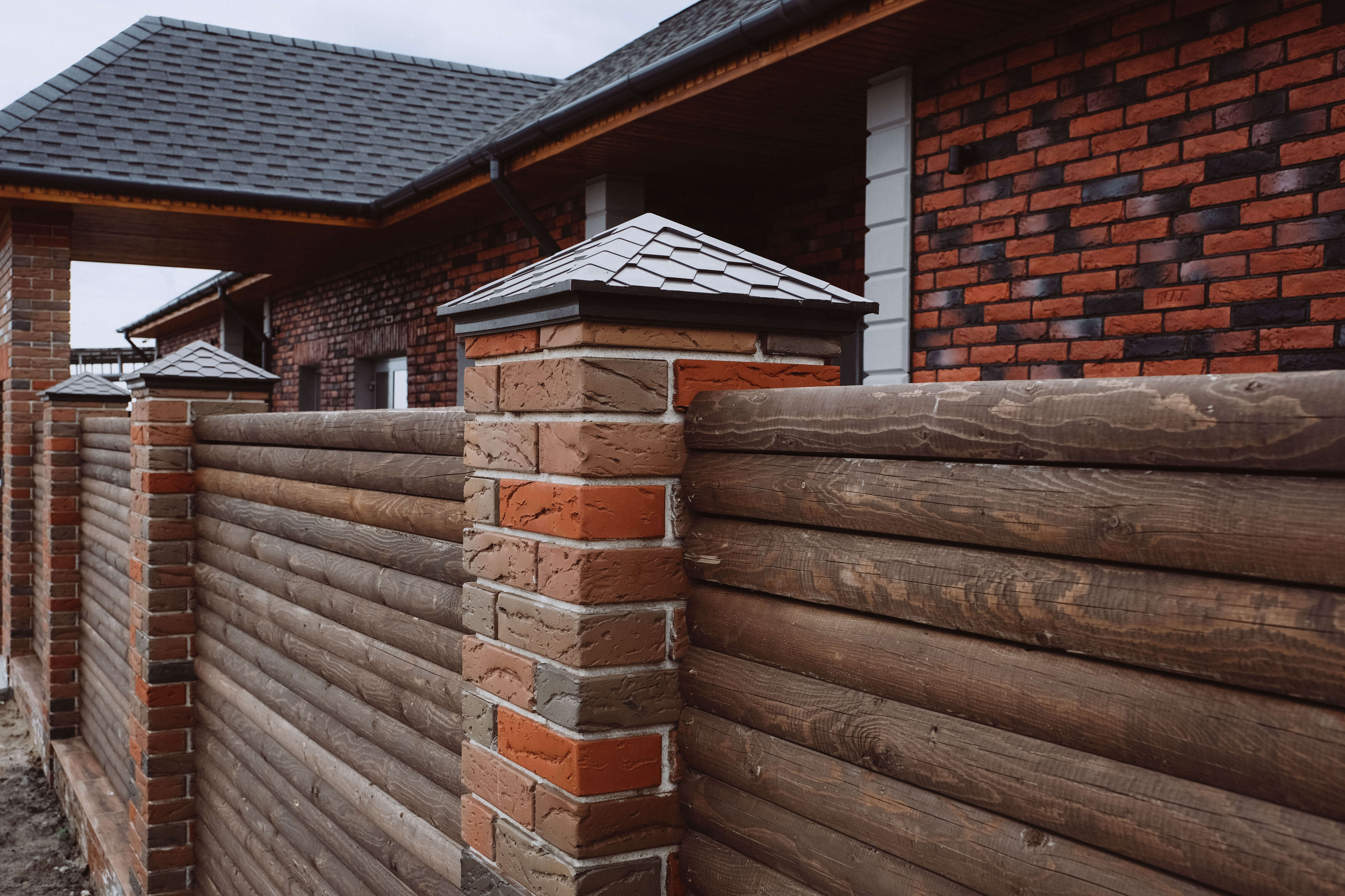 Колпак Zking Эверест Коричневый на столб 1.5х1.5 кирпича (390х390мм) в Смоленске фото