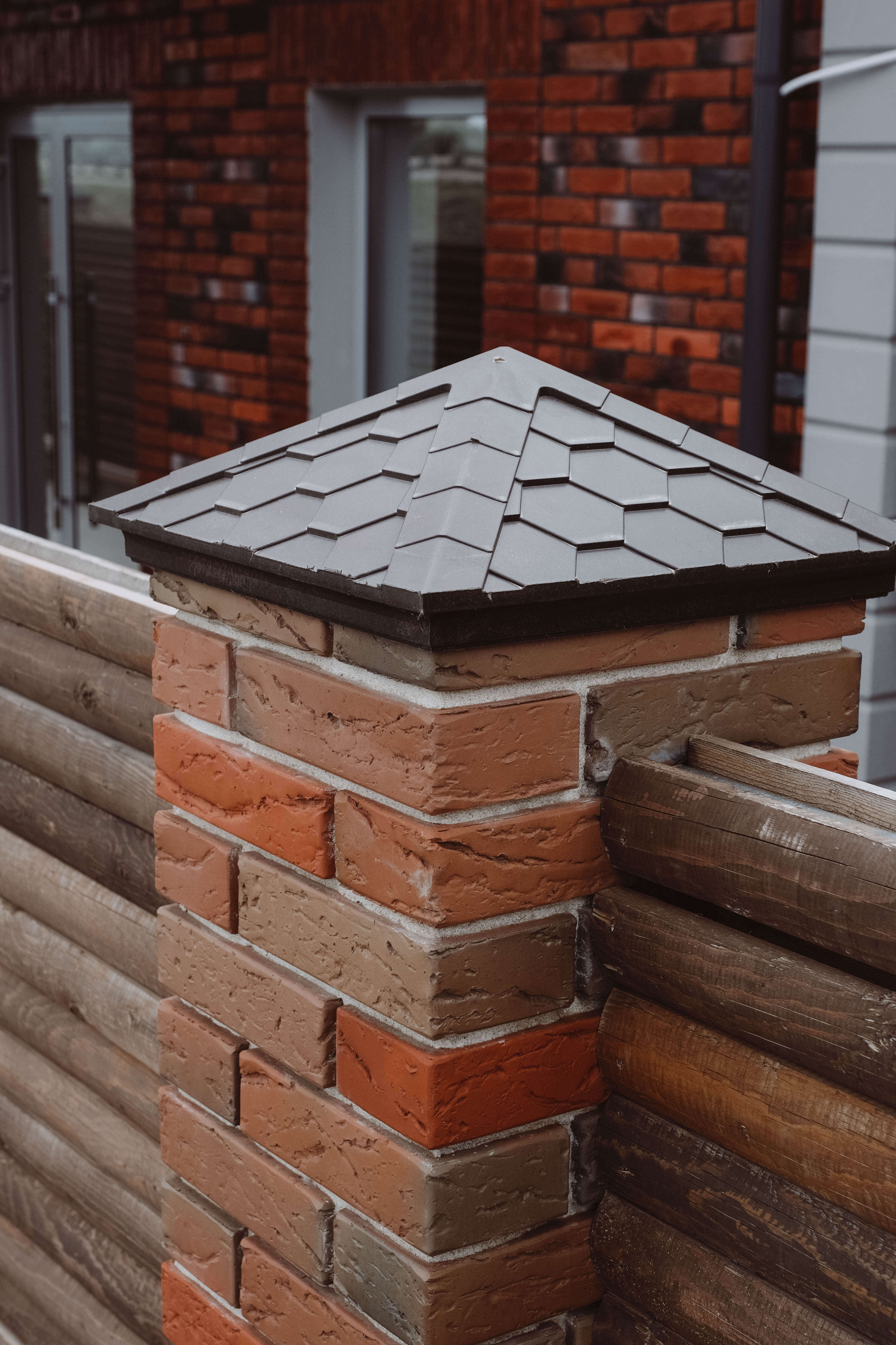 Колпак Zking Эверест Коричневый на столб 1.5х1.5 кирпича (390х390мм) в Смоленске фото